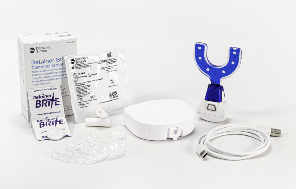 zubarski aparat, prozirne udlage, retencija, ortodontija, ispravljanje zuba, osmijeh, prozirni aligneri za ispravljanje zuba, najbolji prozirni aligneri, cijena nevidljivog aparatića, kako funkcioniraju prozirni aligneri, ortodont za prozirne alignere